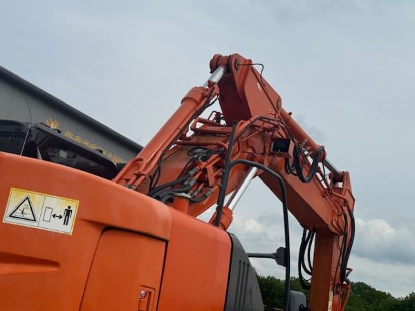 Hitachi Zaxis 225 USLC - Image 11