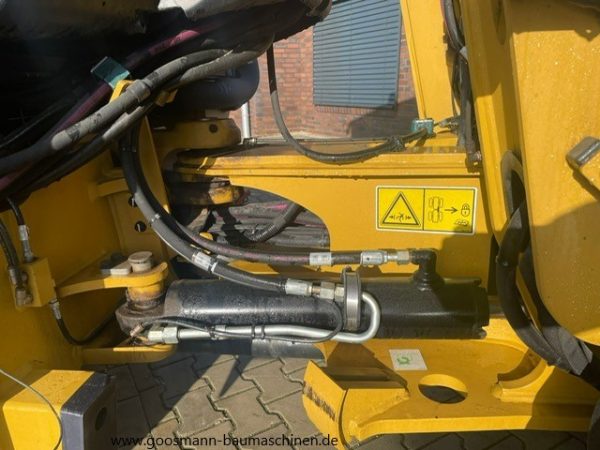 CAT 907M – Bild 10