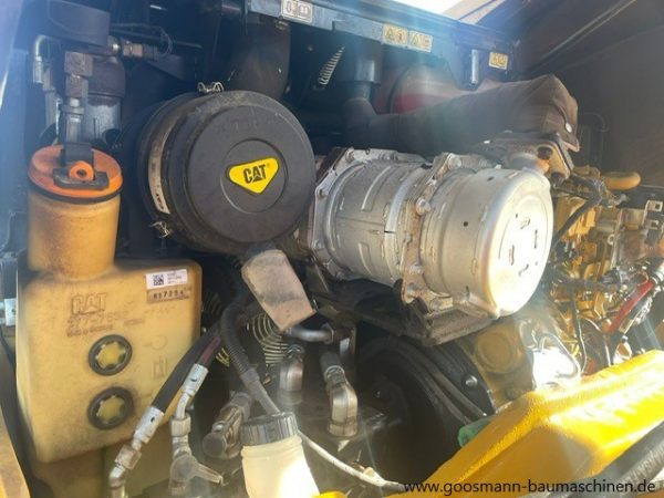 CAT 907M – Bild 9