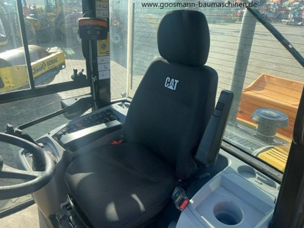 CAT 907M – Bild 7