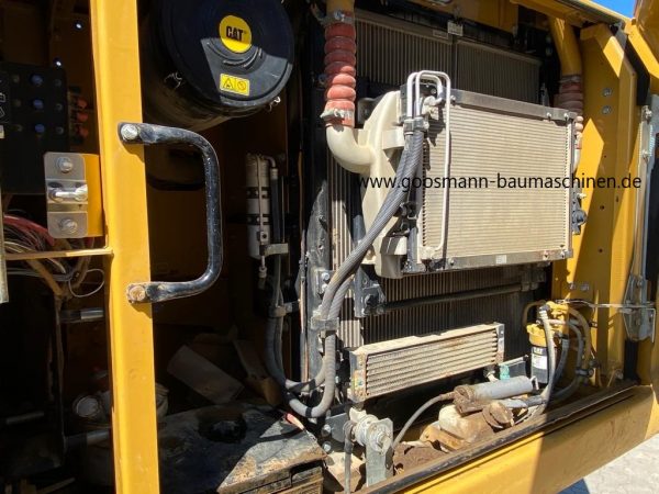 CAT 323E – Bild 8