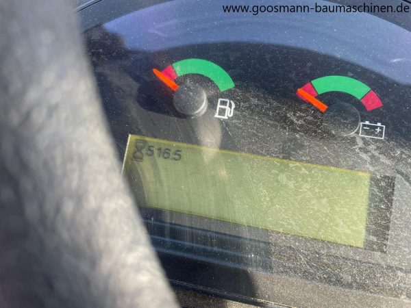 CAT 907M – Bild 16