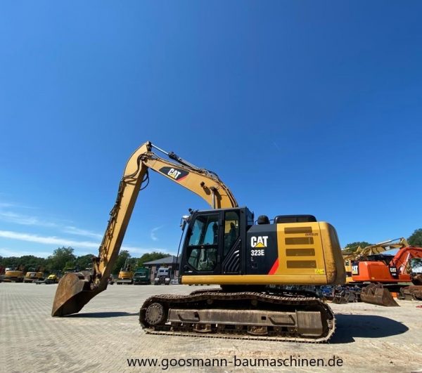 CAT 323E – Bild 3