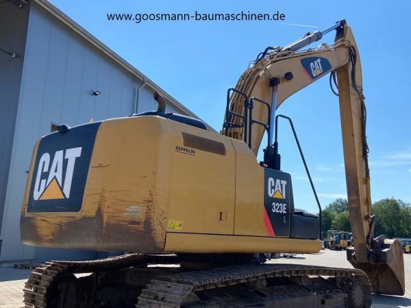 CAT 323E – Bild 4
