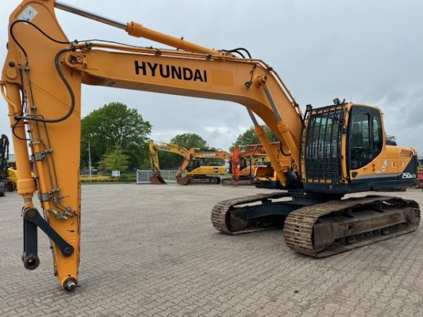Hyundai R250NLC-9 – Bild 2