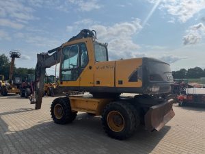 Volvo EW 180 B mit Mängel