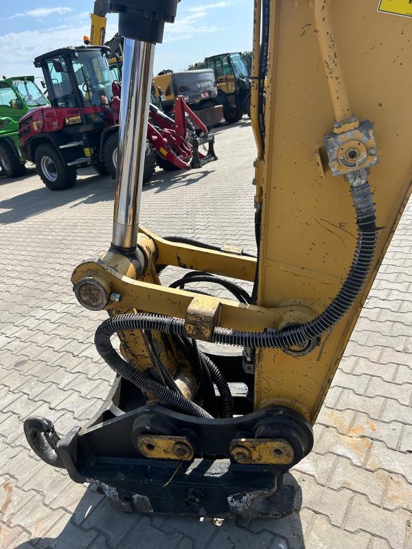 CAT 320 EL – Bild 9