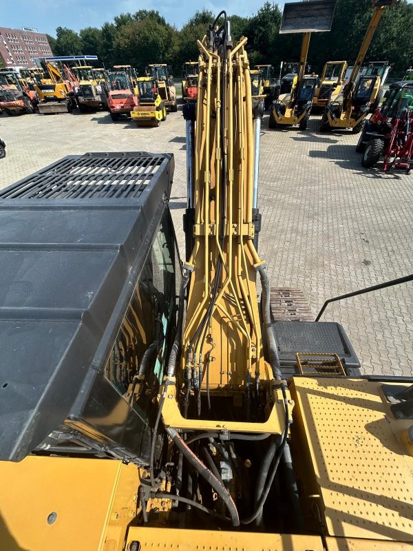 CAT 320 EL – Bild 13