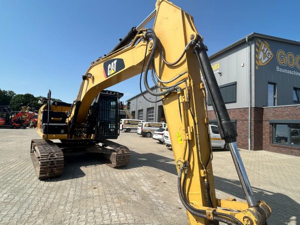 CAT 320 EL – Bild 16