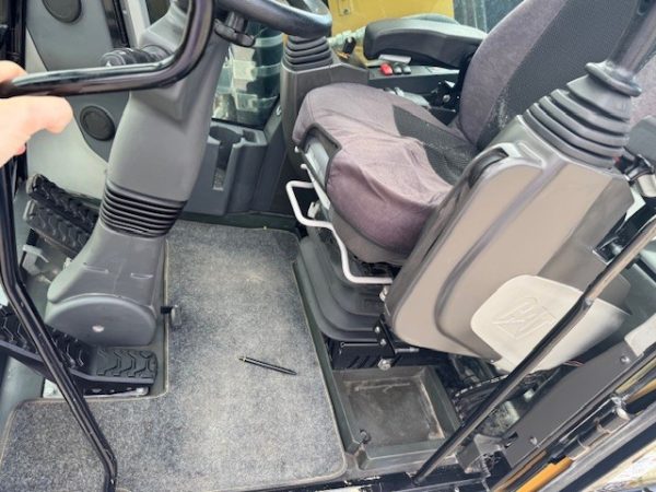 CAT M 318 F – Bild 10