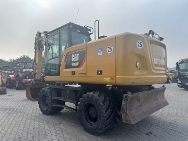 CAT M320 F Breitreifen – Bild 2