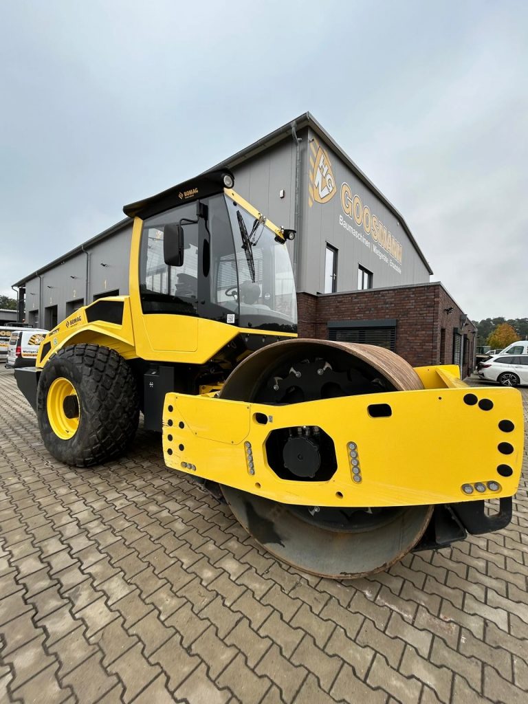 Bomag BW211D-5