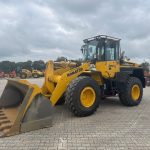 Komatsu WA320